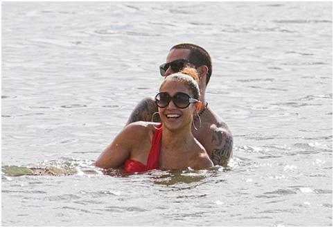 Женнифер Лопесын халуухан амралт